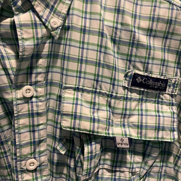 3 men’s Columbia fishing shirts.  $25 for all. - Picture 4 of 4